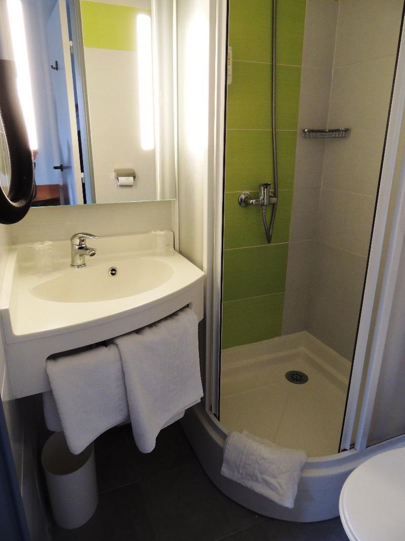 The Originals City, Hotel Novella Confort, Nantes Est 꺄르끄푸 외부 사진