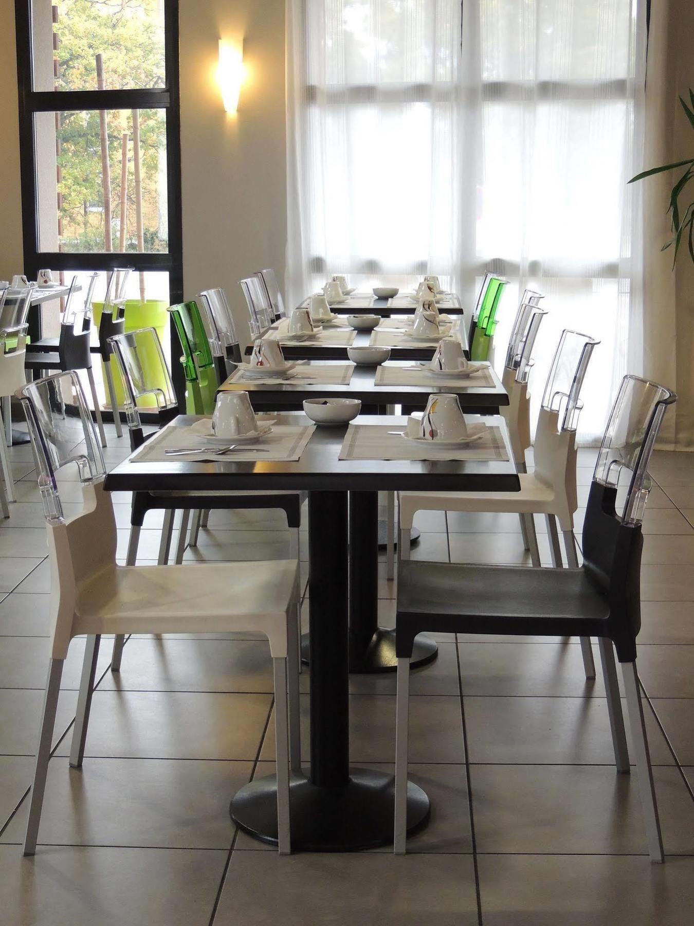 The Originals City, Hotel Novella Confort, Nantes Est 꺄르끄푸 외부 사진