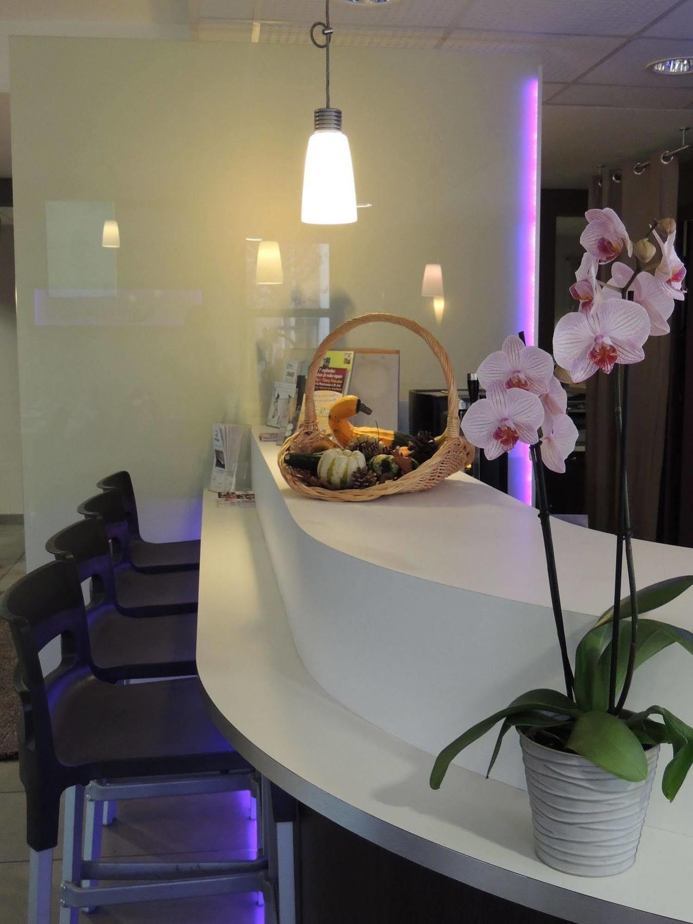 The Originals City, Hotel Novella Confort, Nantes Est 꺄르끄푸 외부 사진